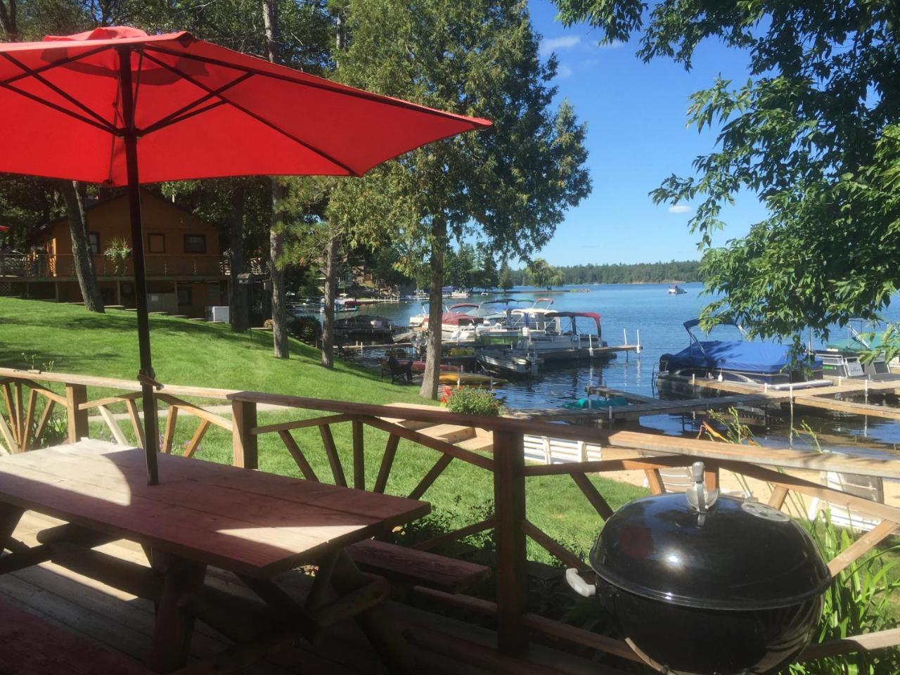 Clear Lake Resort Вест-Бренч Екстер'єр фото